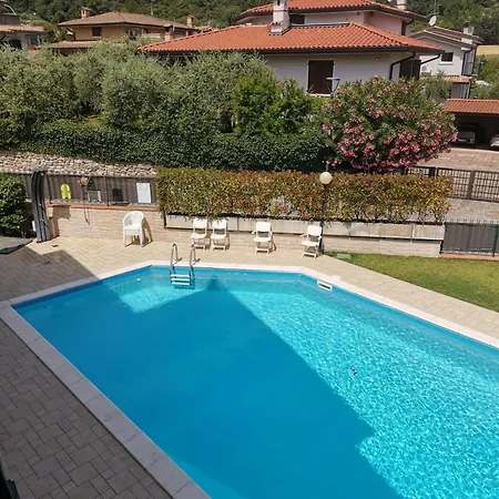 Polpenazze - Relax In Collina Con Piscina 公寓